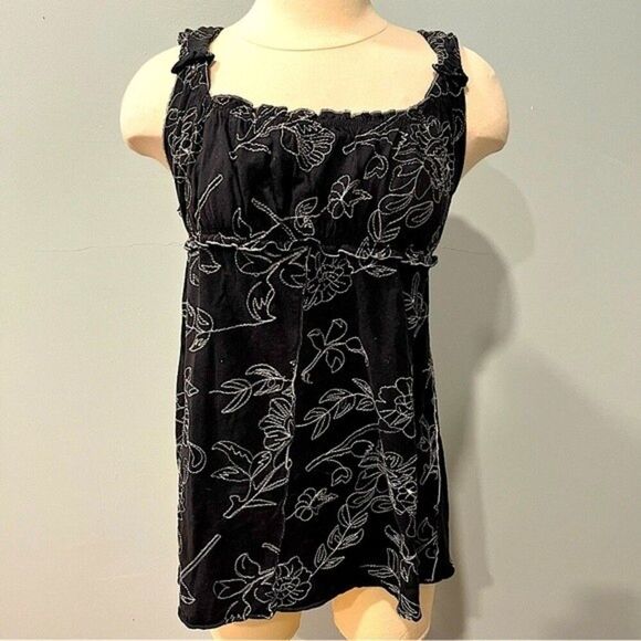 BCBGMaxazria Embroidered Floral Black & White Sleeveless Blouse Size XL - Picture 2 of 7
